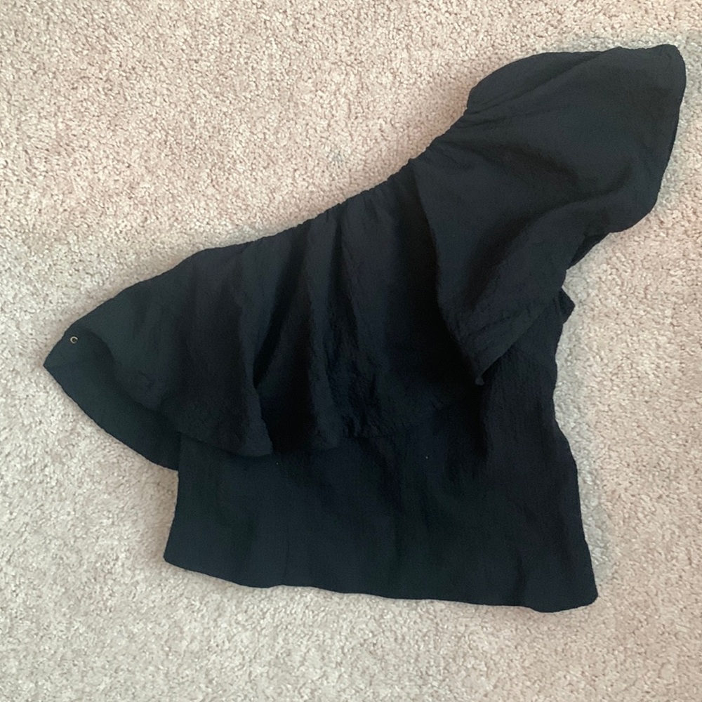 Cuyana cropped flounce top